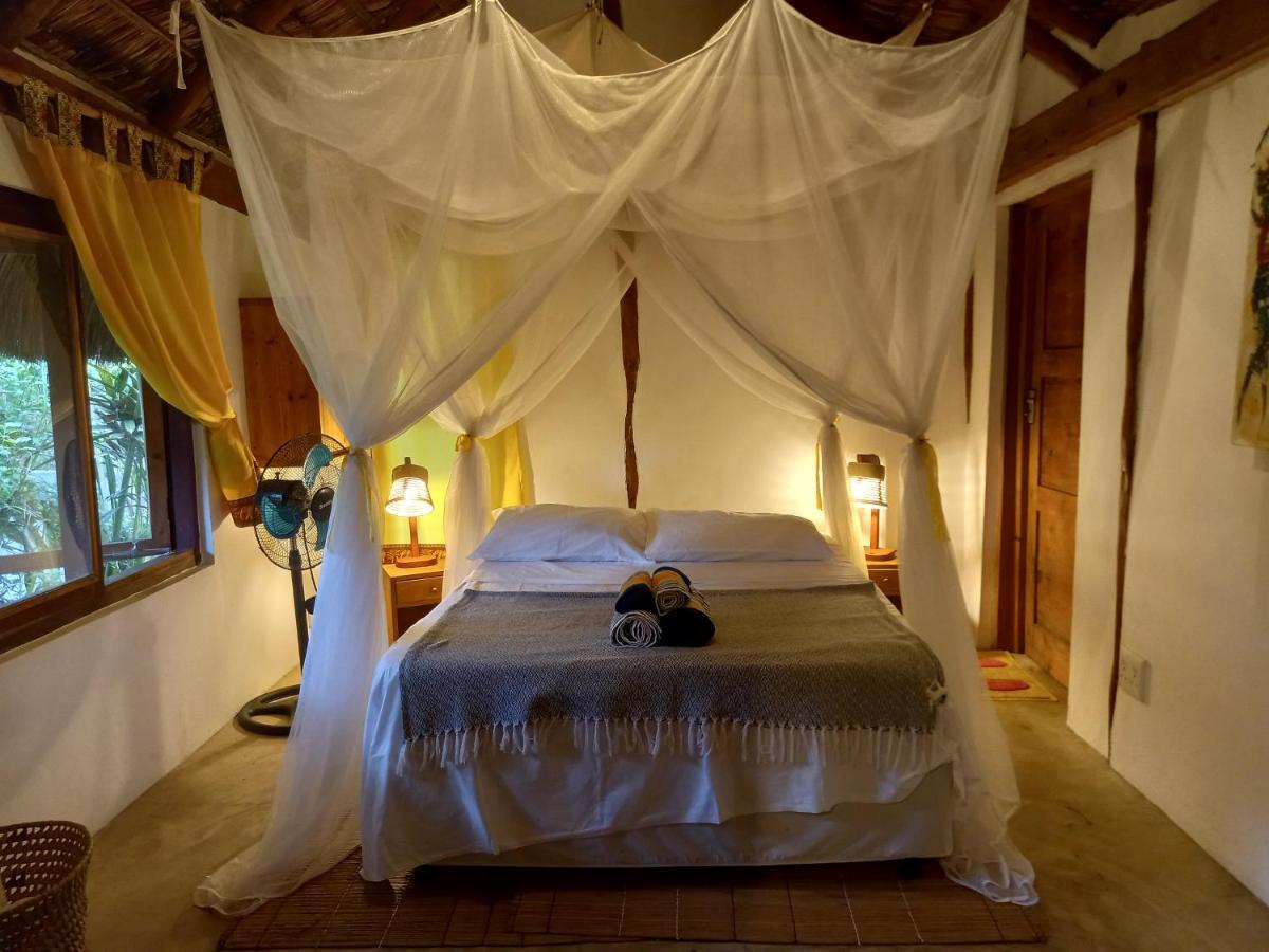 Casa Camaleao Gekko Cottadge Hotel Praia do Praia do Tofo Buitenkant foto